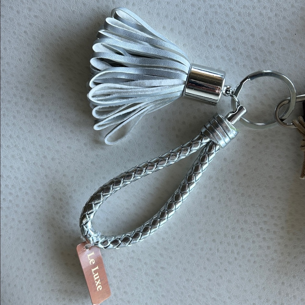 HOBO Pouch with Le Luxe Keychain Wristlet Strap - Picture 5 of 11
